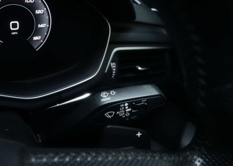 Audi A4 2.0 A4 Black Edition 35 TFSI Semi-Auto 4dr 42