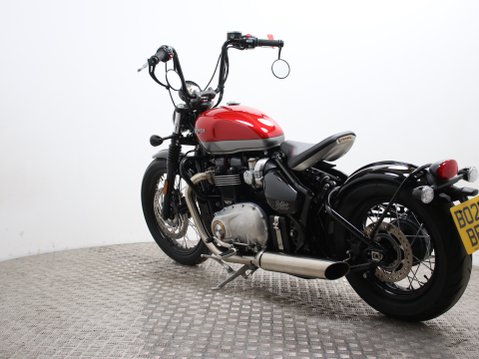 Triumph Bobber BONNEVILLE BOBBER 9