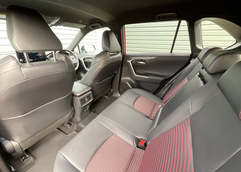 Suzuki Across E-FOUR PHEV 17