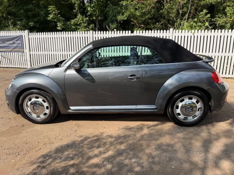Volkswagen Beetle DESIGN TSI BLUEMOTION TECHNOLOGY DSG 21