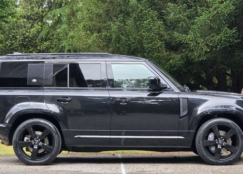 Land Rover Defender 2.0 Defender X-Dynamic HSE Auto 4WD 5dr 4