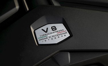Lamborghini Urus 35