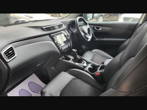 Nissan Qashqai DIG-T TEKNA DCT 41