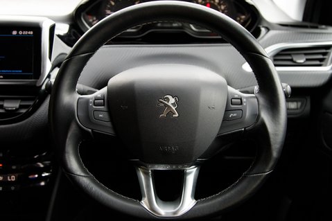 Peugeot 208 S/S TECH EDITION 15
