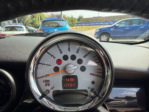 Mini Hatch 1.6 Cooper Steptronic Euro 4 3dr 25