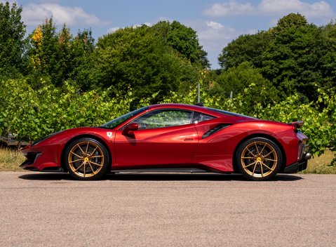 Ferrari 488 Pista 3