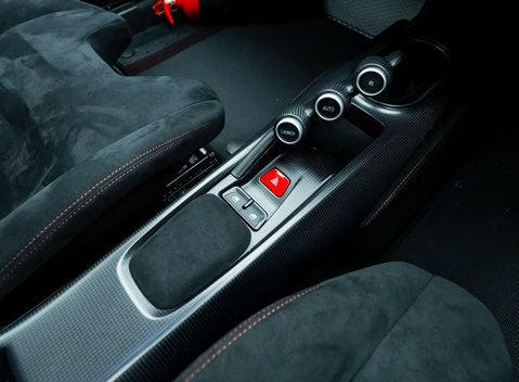 Ferrari 488 Pista Piloti 25