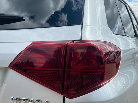 Suzuki Vitara SZ-T BOOSTERJET MHEV 19