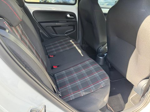 Volkswagen Up GTI 33