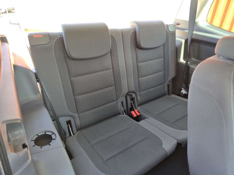 Volkswagen Touran 1.4 TSI BlueMotion Tech SEL MPV 5dr Petrol DSG Euro 6 (s/s) (150 ps) 46
