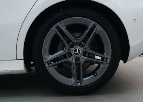 Mercedes-Benz A Class 1.3 A 200 AMG Line Exeutive Auto 5dr 16