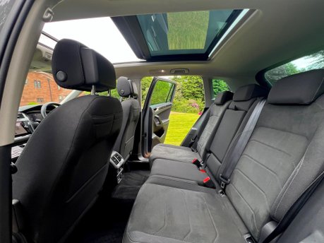 Volkswagen Tiguan 2.0 TDI Elegance DSG 4Motion Euro 6 (s/s) 5dr 21