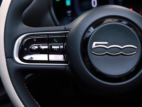 Fiat 500 87kW La Prima 42kWh 2dr Auto 31