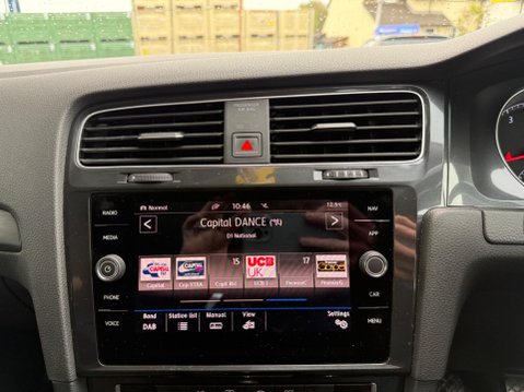 Volkswagen Golf 1.4 TSI BlueMotion Tech SE Nav Euro 6 (s/s) 5dr 12