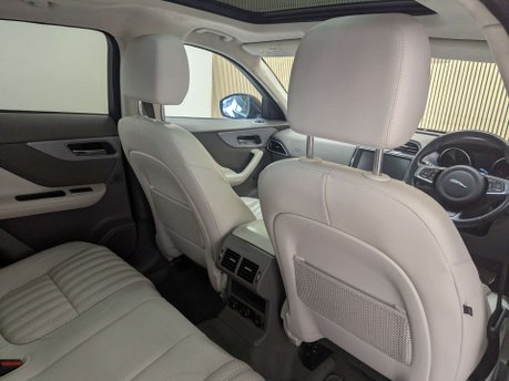 Jaguar F-Pace 2.0 F-PACE Portfolio AWD Auto 4WD 5dr 47