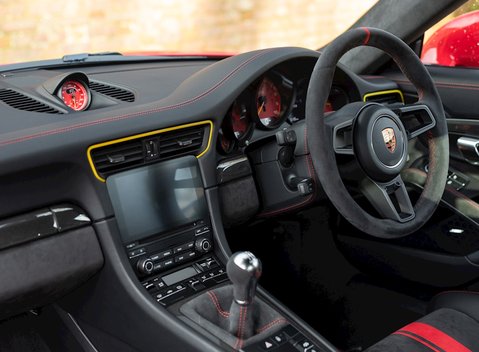 Porsche 911 (991.2) GT3 18