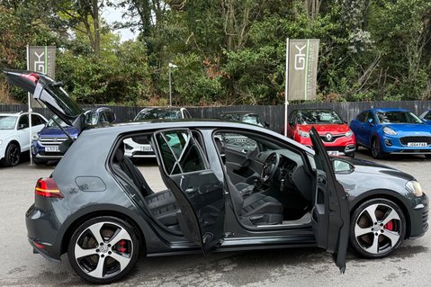 Volkswagen Golf GTI PERFORMANCE - FULL LEATHER - TWO OWNERS - ADAPTIVE CRUISE CONTROL 20