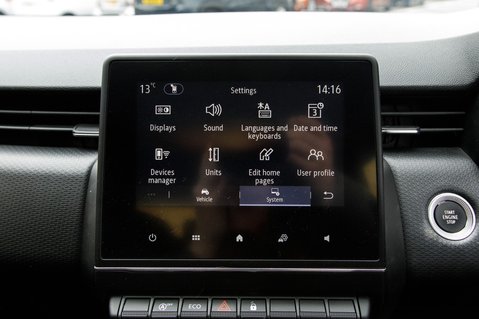 Renault Clio ICONIC TCE 30