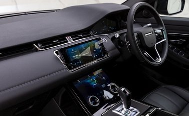 Land Rover Range Rover Evoque P300e R-Dynamic SE 16