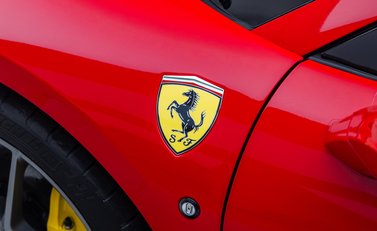 Ferrari F8 Spider 49