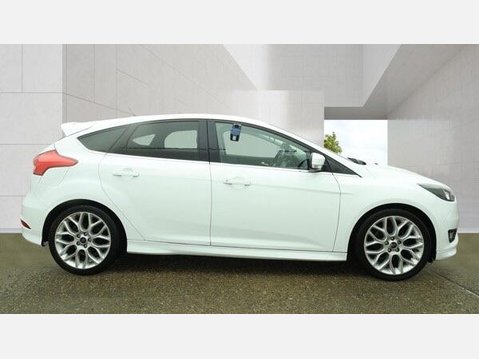 Ford Focus 1.0T EcoBoost Zetec S Euro 6 (s/s) 5dr 3