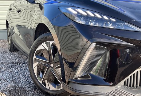 MG MG4 EV 64kWh TROPHY