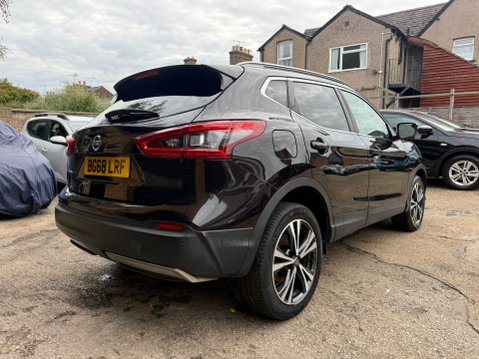 Nissan Qashqai 1.3 DIG-T N-Connecta SUV 5dr Petrol Manual 6