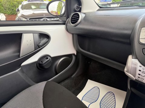 Toyota Aygo 1.0 VVT-i Move MultiMode Euro 5 5dr 33