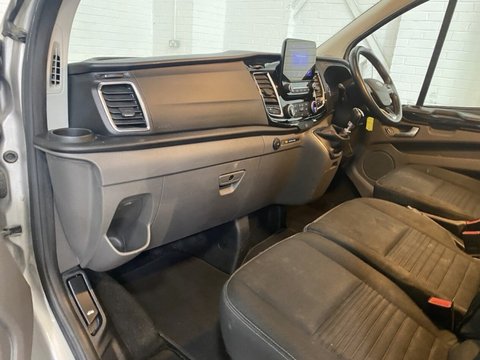 Ford Transit Custom 300 LIMITED DCIV ECOBLUE 15