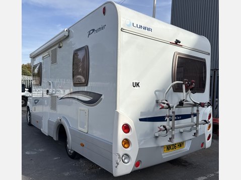 Renault Master LUNAR PREMIER H622 4-BERTH MOTORHOME 7