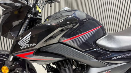 Honda CB GLR125 2018 ONLY 8K MOT OCTOBER 2027 125CC LEARNER BIKE 11