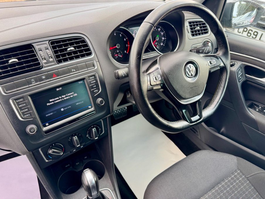 2017 Volkswagen Polo — image 11