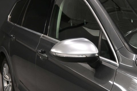 Volkswagen Passat 2.0 Passat Alltrack TDI BlueMotion Technology 4Motion Semi-Auto 4WD 5dr 43