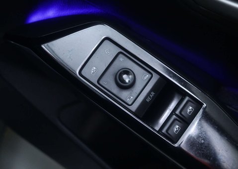 Volkswagen ID.3 Pro 58kWh Hatchback 5dr Electric Auto (204 ps) 44