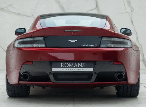 Aston Martin V12 Vantage s 8