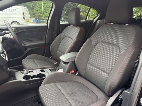Ford Focus 1.5 Focus ST-Line EcoBlue Auto 5dr 41