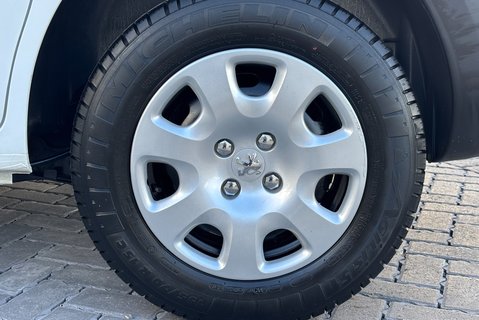Peugeot Partner 850 L1 SE ATV 90 ps Hdi Panel Van 27