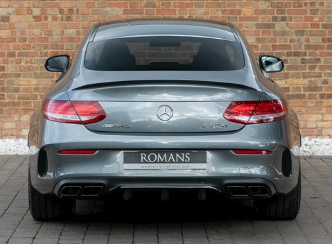 Mercedes-Benz C Class C63 S Coupe 5