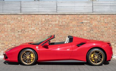 Ferrari 488 Spider 2