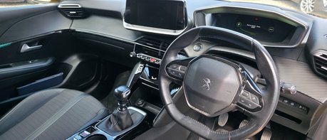 Peugeot 208 1.2 PURETECH ALLURE S/S STUNNING CAR! LOW INSURANCE!MAIN DEALER HISTORY 1