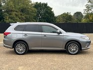 Mitsubishi Outlander PHEV EXCEED 7
