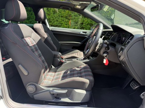 Volkswagen Golf 2.0 Golf GTi TSi Semi-Auto 3dr 20