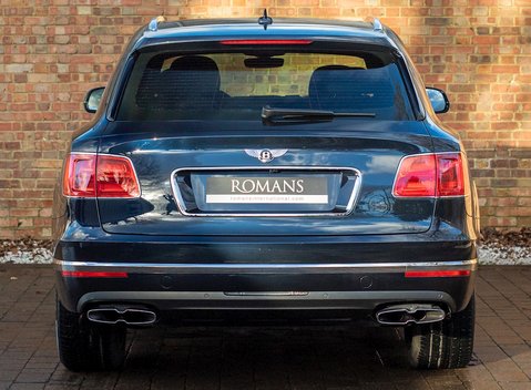 Bentley Bentayga V8 5