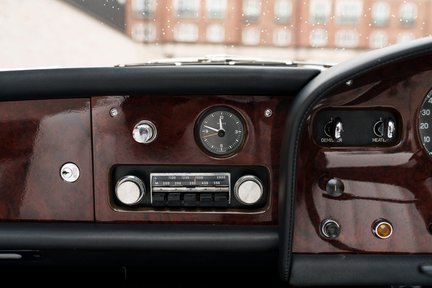 Rolls-Royce Silver Cloud III Continental Drophead Coupe by Mulliner Park Ward 24
