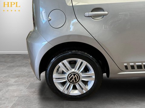 Volkswagen Up 1.0 beats Hatchback 5dr Petrol Manual Euro 6 (s/s) (65 ps) 2 Owners - Air C 10