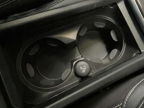 Volvo V40 1.5 V40 Momentum Nav+ T2 Auto 5dr 25