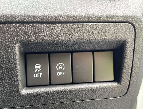 Suzuki Ignis 1.2 Ignis SZ3 DualJet MHEV 5dr 31