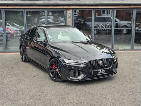 Jaguar XE 2.0 XE R-Dynamic Black Auto 4dr 6