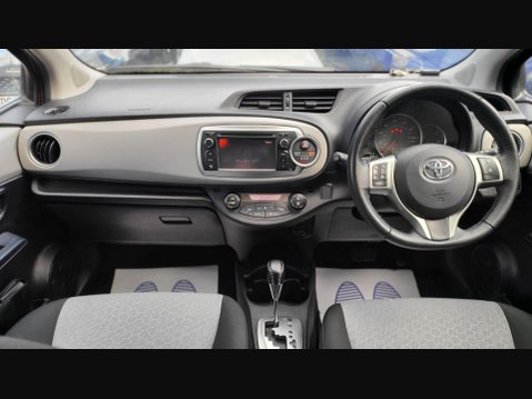 Toyota Yaris VVT-I T SPIRIT 5