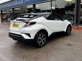 Toyota C-HR 1.8 C-HR-Dynamic HEV CVT 5dr 8